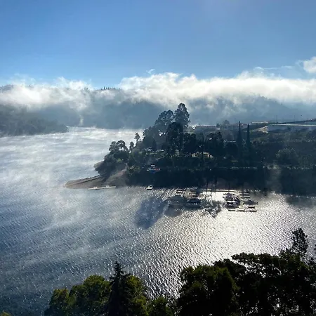 Blue House Феррейра-ду-Зезери